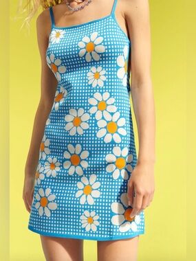 beginning boutique denim dress Izzy Button Mini - US 6 an adjustable halter neck Tie V-Neck Long Sleeve Size:22E find your perfect jeans fit in the denim collection. Work the hot-right-now high waist in mom jeans and baggy boyfriend styles